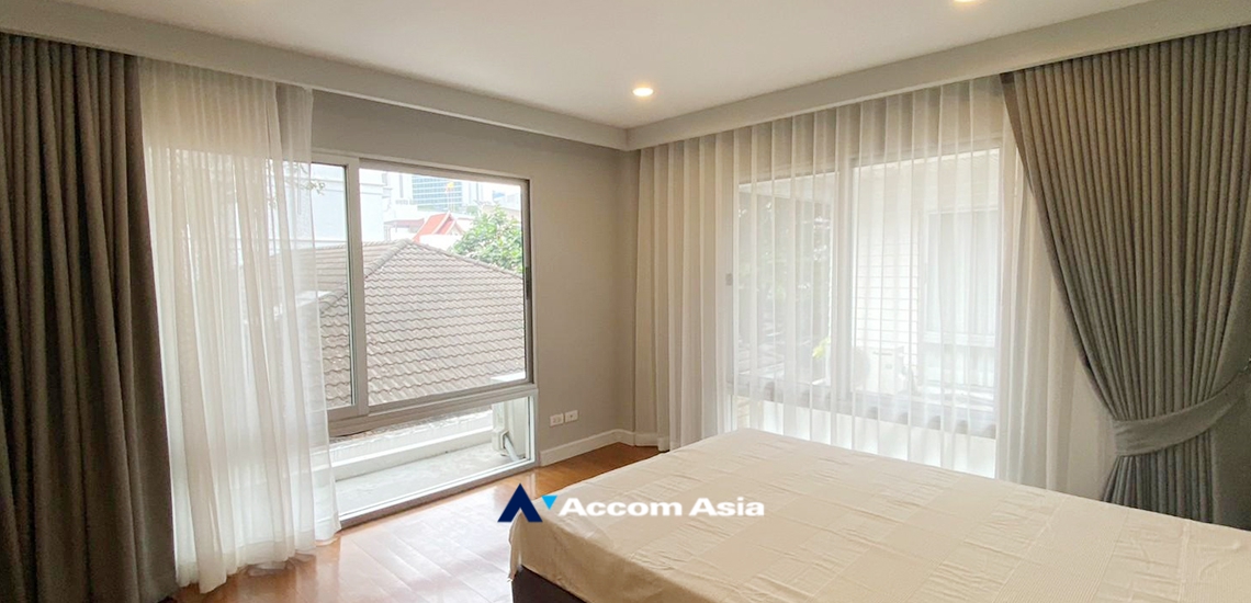 15  4 br House for rent and sale in Sukhumvit ,Bangkok BTS Phrom Phong at House suite for family AA24413