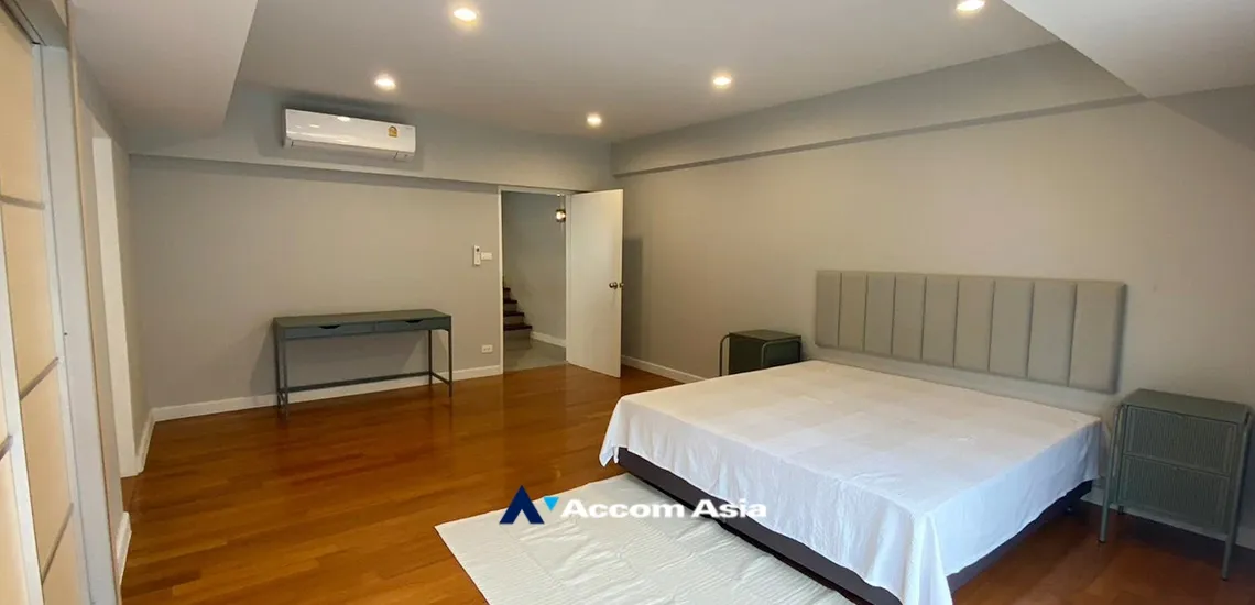 11  4 br House for rent and sale in Sukhumvit ,Bangkok BTS Phrom Phong at House suite for family AA24413