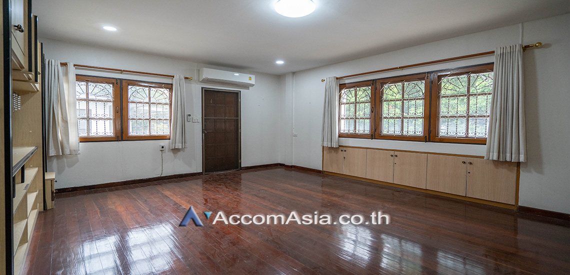 12  3 br House for rent and sale in Sukhumvit ,Bangkok BTS Asok - MRT Sukhumvit AA24422