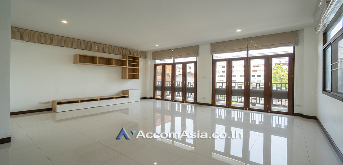 5  3 br Townhouse for rent and sale in Sukhumvit ,Bangkok BTS Phra khanong AA24452