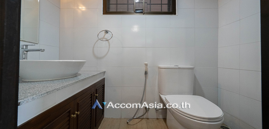 12  3 br Townhouse for rent and sale in Sukhumvit ,Bangkok BTS Phra khanong AA24452