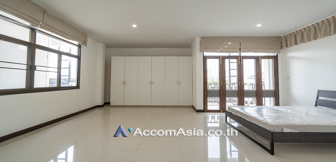 8  3 br Townhouse for rent and sale in Sukhumvit ,Bangkok BTS Phra khanong AA24452