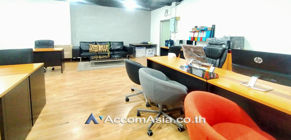 6  Office Space for rent and sale in Sukhumvit ,Bangkok BTS Nana at Sukhumvit Suite AA24502
