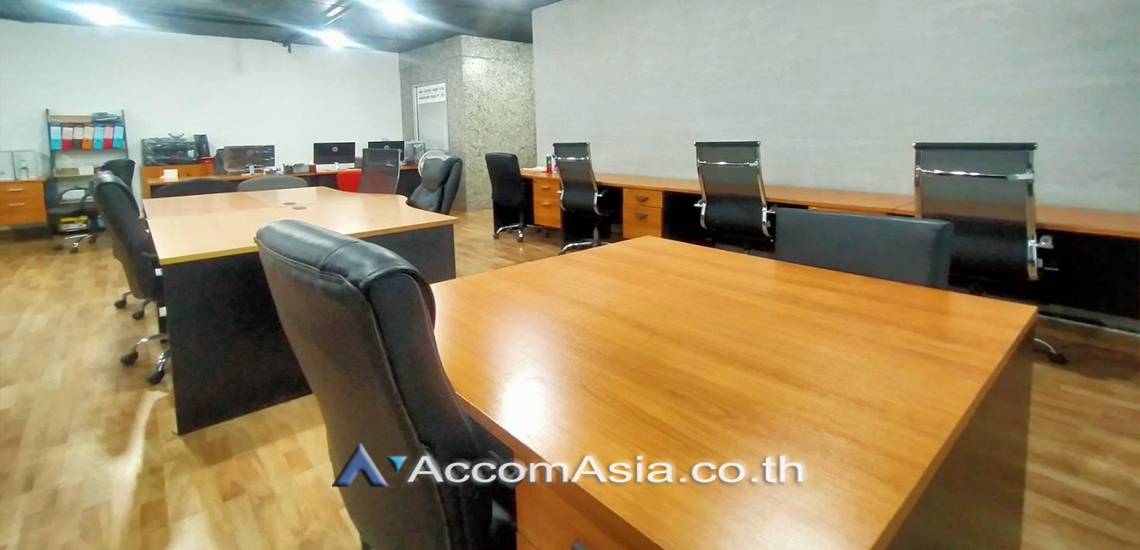 office space for sale in Sukhumvit at Sukhumvit Suite, Bangkok Code AA24502