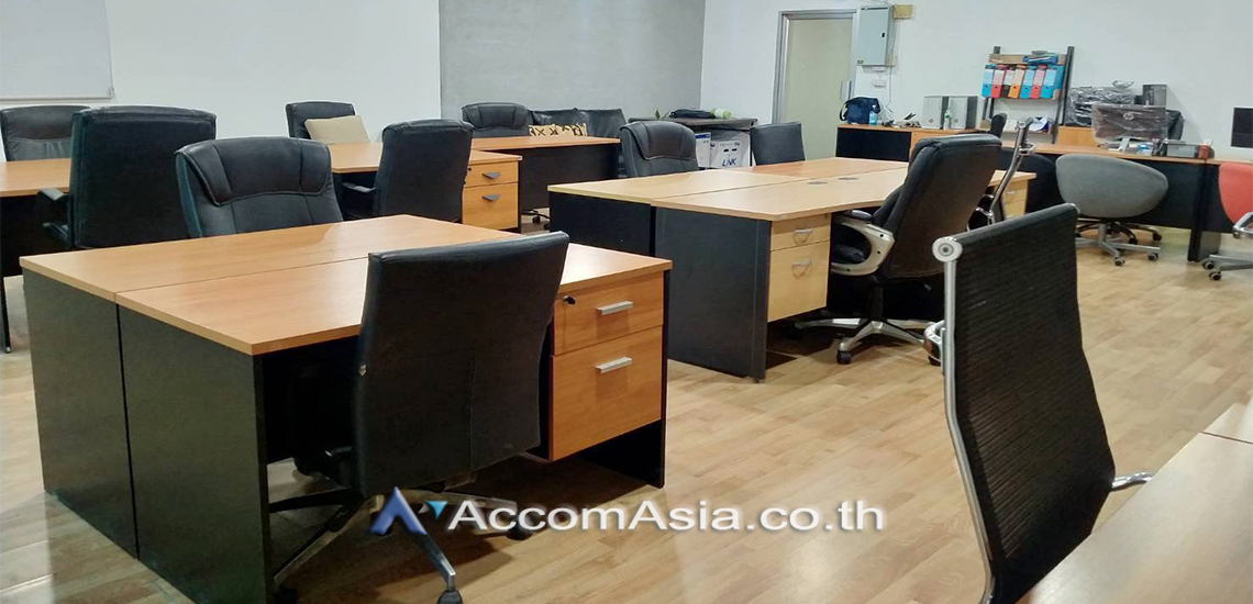 office space for sale in Sukhumvit at Sukhumvit Suite, Bangkok Code AA24502