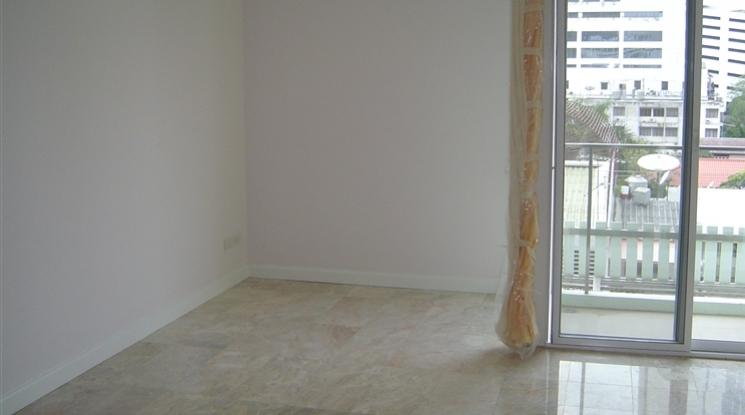 4  1 br Apartment For Rent in Silom ,Bangkok BTS Chong Nonsi at Highly Convenient Residence Fews Mins Walk to Silom and Sathon 13903