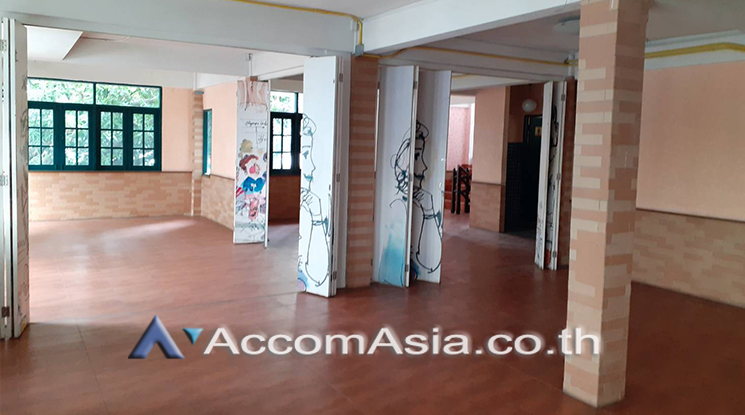 6  Retail / Showroom For Rent in Sukhumvit ,Bangkok BTS Asok AA24526