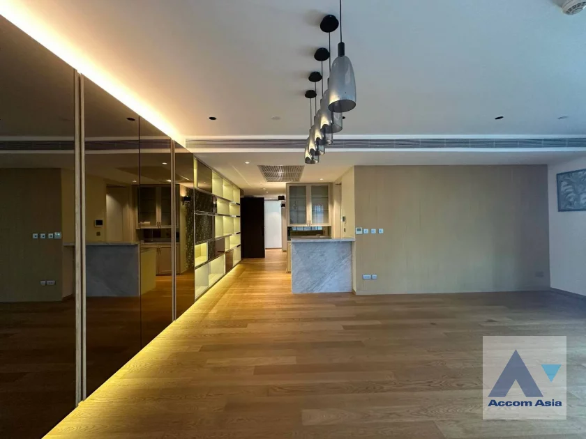 unit 2 Bedrooms  Condominium For Rent in Sathorn, Bangkok  near MRT Lumphini (AA24582)