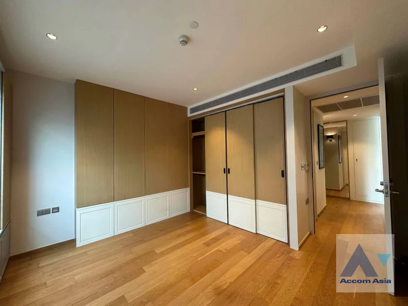 17  2 br Condominium For Rent in Sathorn ,Bangkok MRT Lumphini at Supreme Legend AA24582