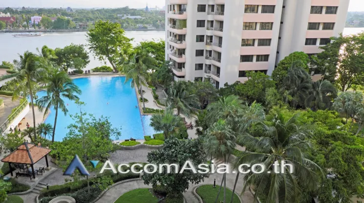 unit 3 Bedrooms  Condominium For Sale in Phaholyothin, Bangkok  (AA24616)