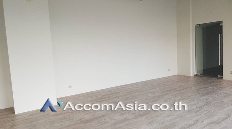  1  Retail / Showroom For Rent in Sukhumvit ,Bangkok BTS Phrom Phong AA24617