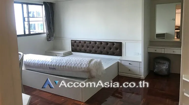 4  3 br Apartment For Rent in Sukhumvit ,Bangkok BTS Phrom Phong at Low-rise apartment, Walk 400m to BTS AA24638
