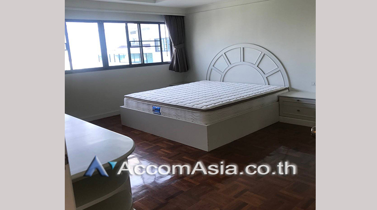 6  2 br Apartment For Rent in Sukhumvit ,Bangkok BTS Phrom Phong at Low-rise apartment, Walk 400m to BTS AA24659