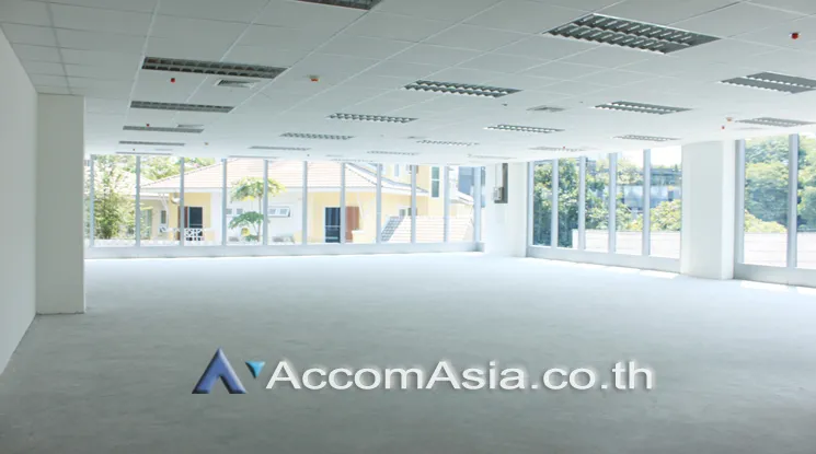  2  Office Space For Rent in Sukhumvit ,Bangkok BTS Phra khanong at Summer Hub AA24663