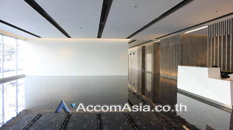  2  Office Space For Rent in Sukhumvit ,Bangkok BTS Phra khanong at Summer Hub AA24664