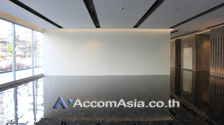  1  Office Space For Rent in Sukhumvit ,Bangkok BTS Phra khanong at Summer Hub AA24664