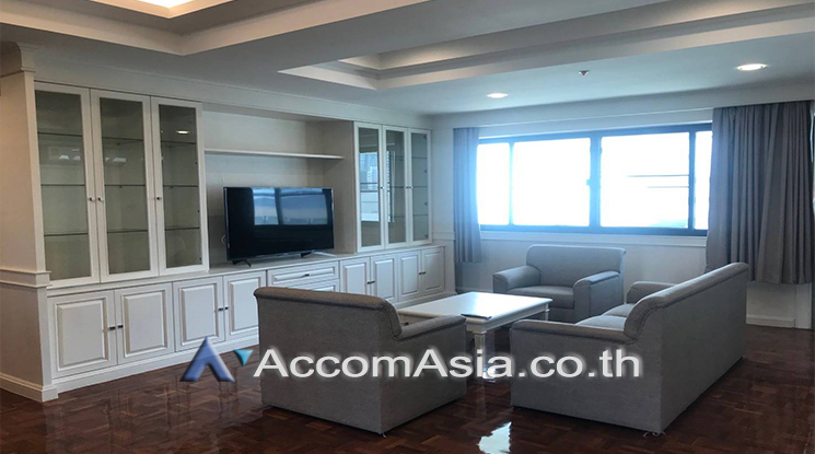  2  3 br Apartment For Rent in Sukhumvit ,Bangkok BTS Phrom Phong at Low-rise apartment, Walk 400m to BTS AA24673
