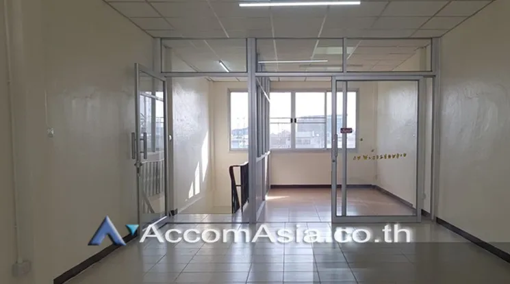 unit 3 Bedrooms  Shophouse For Rent in Sathorn, Bangkok  (AA24690)