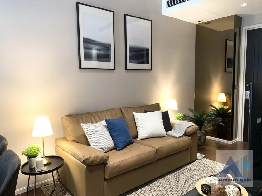 unit 1 Bedroom  Condominium For Rent & Sale in Sukhumvit, Bangkok  near BTS Phrom Phong (AA24695)