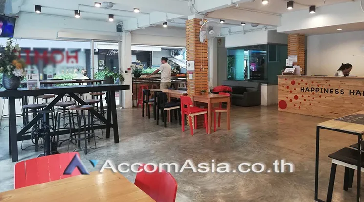  1  Retail / Showroom For Rent in Sukhumvit ,Bangkok BTS Asok AA24702
