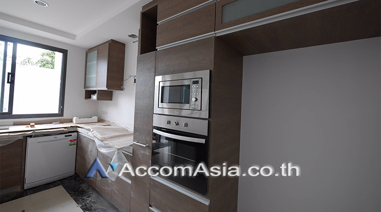  1  4 br House for rent and sale in Bang Na ,Bangkok BTS Bang Na at House in Compound AA24776