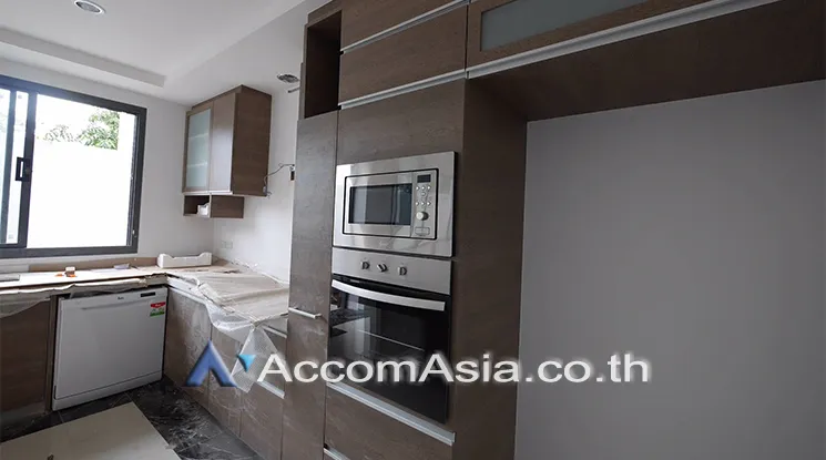 unitPet friendly |  4 Bedrooms  House For Rent & Sale in Bang Na, Bangkok  near BTS Bang Na (AA24776)