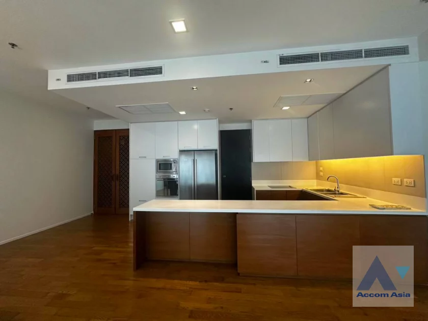  1  3 br Condominium For Rent in Sukhumvit ,Bangkok BTS Phrom Phong at The Madison AA24786