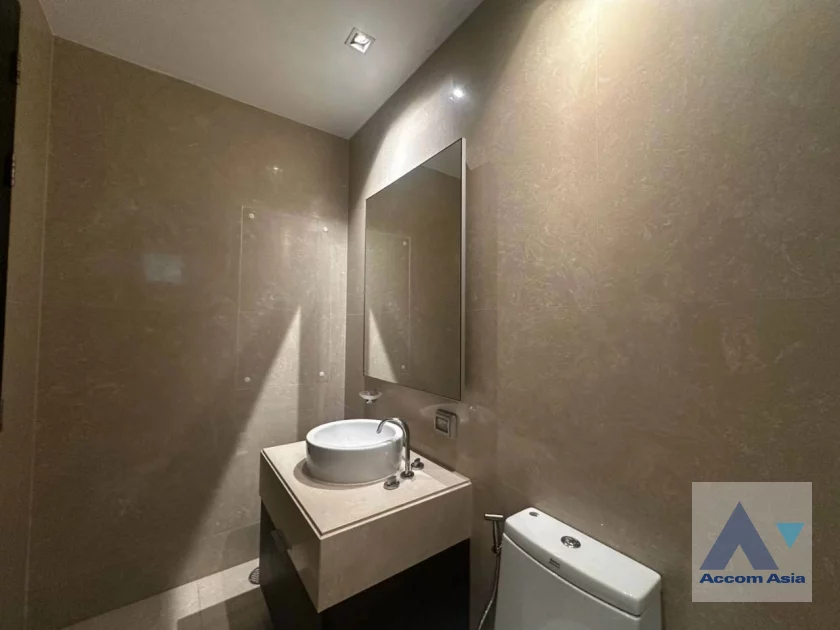 18  3 br Condominium For Rent in Sukhumvit ,Bangkok BTS Phrom Phong at The Madison AA24786