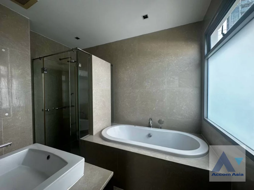 21  3 br Condominium For Rent in Sukhumvit ,Bangkok BTS Phrom Phong at The Madison AA24786
