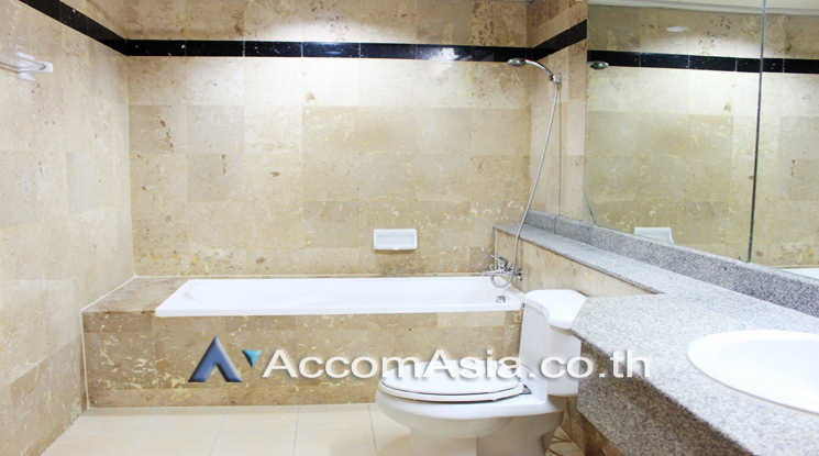9  2 br Condominium For Sale in Rama 3 ,Bangkok BRT Thanon Chan at Liang Garden AA24795