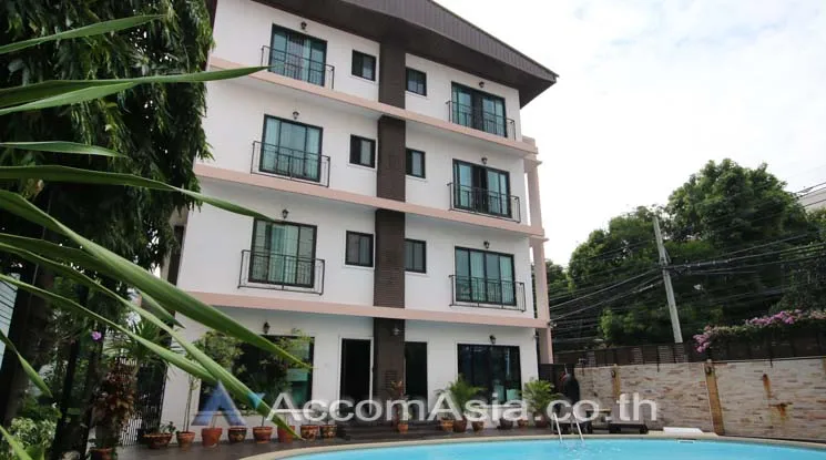  2  Apartment For Rent in Sukhumvit ,Bangkok BTS Ekkamai at Spacious Unique AA24814