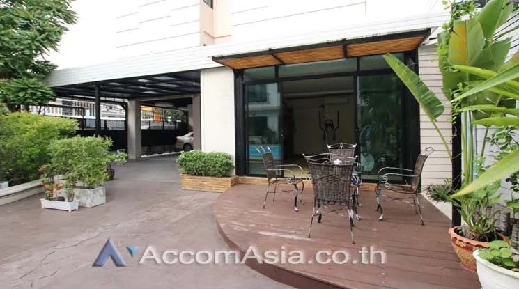 4  Apartment For Rent in Sukhumvit ,Bangkok BTS Ekkamai at Spacious Unique AA24814