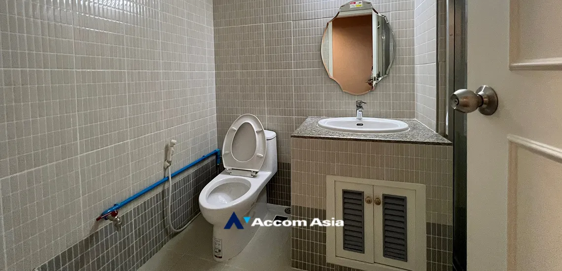 20  3 br Condominium For Sale in Ploenchit ,Bangkok BTS Ploenchit at Baan Ploenchit AA24843