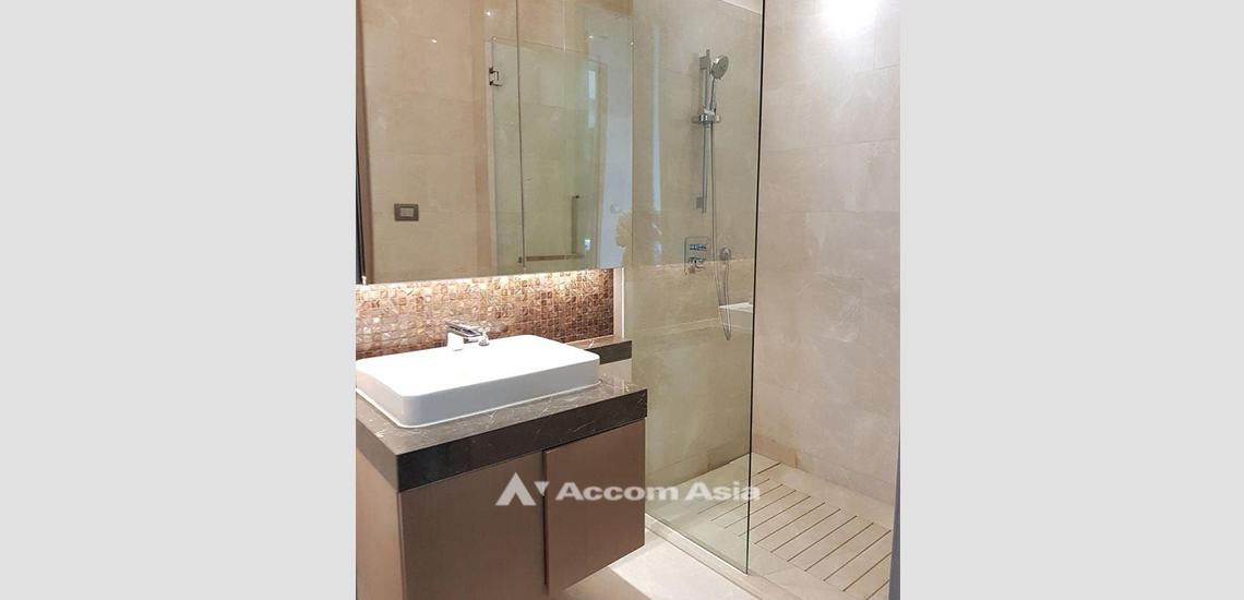 8  1 br Condominium For Rent in Ploenchit ,Bangkok BTS Ratchadamri at Magnolias Ratchadamri Boulevard AA24898