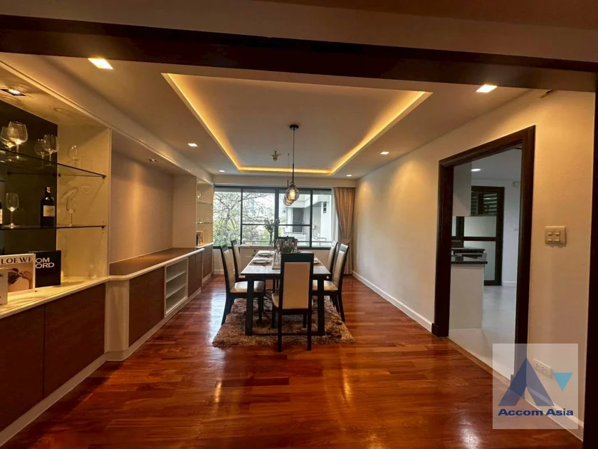  1  4 br Apartment For Rent in Sukhumvit ,Bangkok BTS Asok - MRT Sukhumvit at Warm Family Atmosphere AA24935