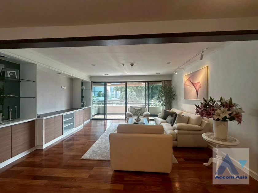  2  4 br Apartment For Rent in Sukhumvit ,Bangkok BTS Asok - MRT Sukhumvit at Warm Family Atmosphere AA24935