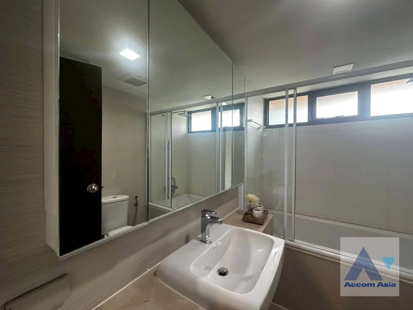 20  4 br Apartment For Rent in Sukhumvit ,Bangkok BTS Asok - MRT Sukhumvit at Warm Family Atmosphere AA24935