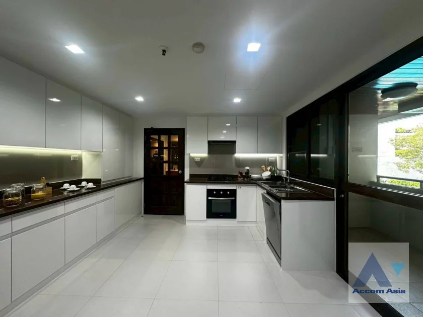 7  4 br Apartment For Rent in Sukhumvit ,Bangkok BTS Asok - MRT Sukhumvit at Warm Family Atmosphere AA24935