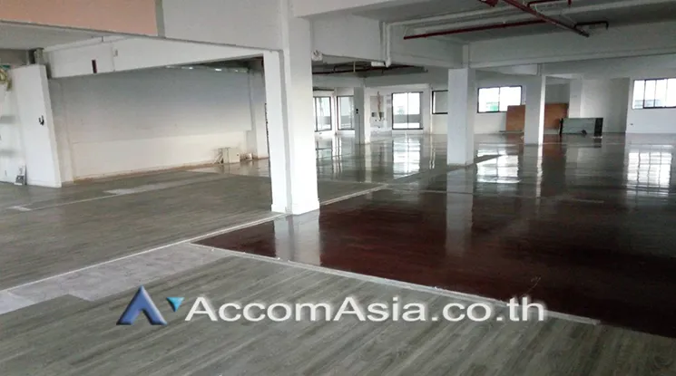 unit Office space For Rent in Phaholyothin, Bangkok  near BTS Saphan-Kwai (AA24946)