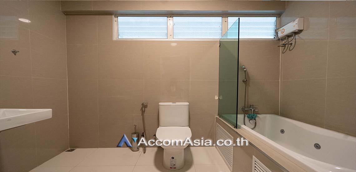 9  4 br House For Rent in Sukhumvit ,Bangkok BTS Phra khanong AA24957