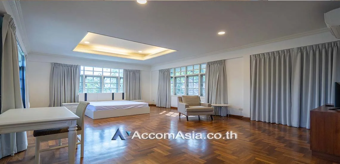 10  4 br House For Rent in Sukhumvit ,Bangkok BTS Phra khanong AA24957