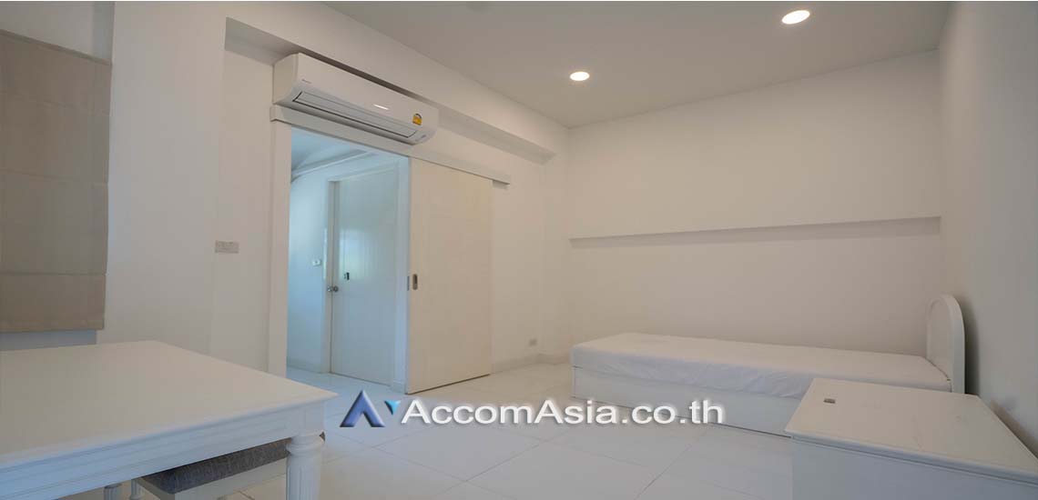 13  4 br House For Rent in Sukhumvit ,Bangkok BTS Phra khanong AA24957