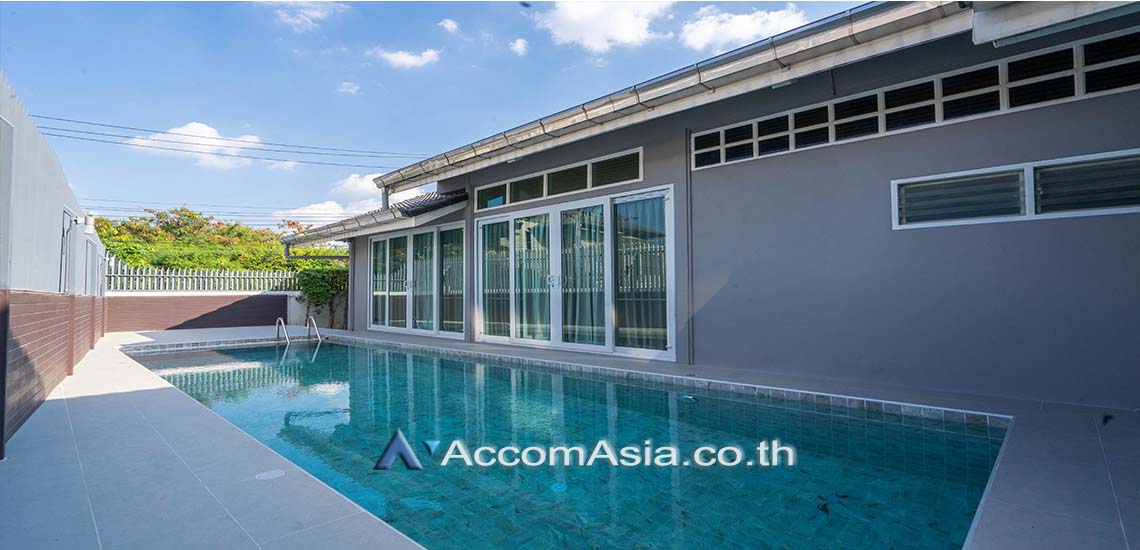 17  4 br House For Rent in Sukhumvit ,Bangkok BTS Phra khanong AA24957