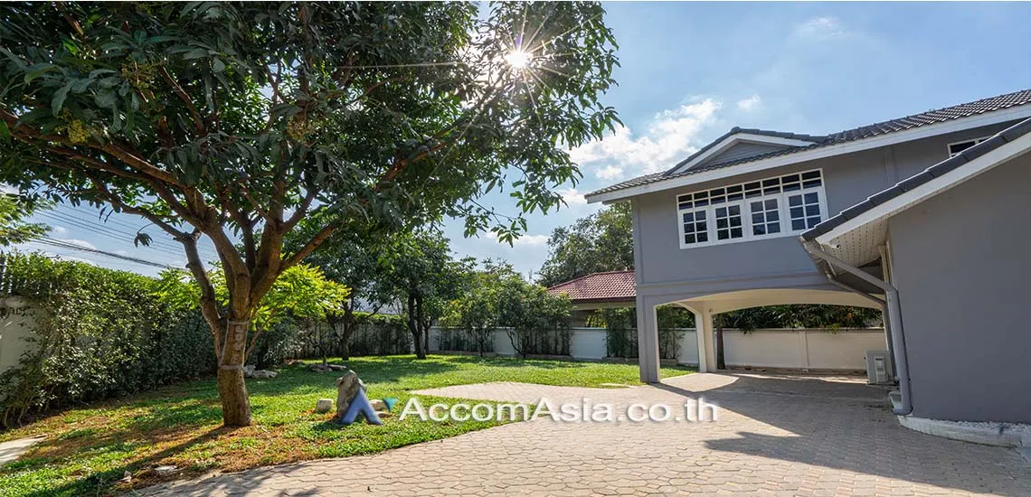  1  4 br House For Rent in Sukhumvit ,Bangkok BTS Phra khanong AA24957