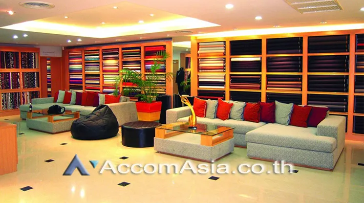 unit Office space For Rent in Ploenchit, Bangkok  near BTS Chitlom (AA24969)