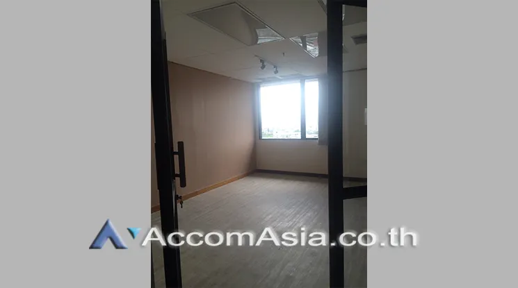 office space for sale in Sathorn at LPN Tower Nang Linchee, Bangkok Code AA24973