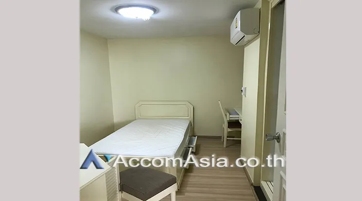 unit 3 Bedrooms  Condominium For Rent in Sukhumvit, Bangkok  near BTS Ekkamai (AA24998)