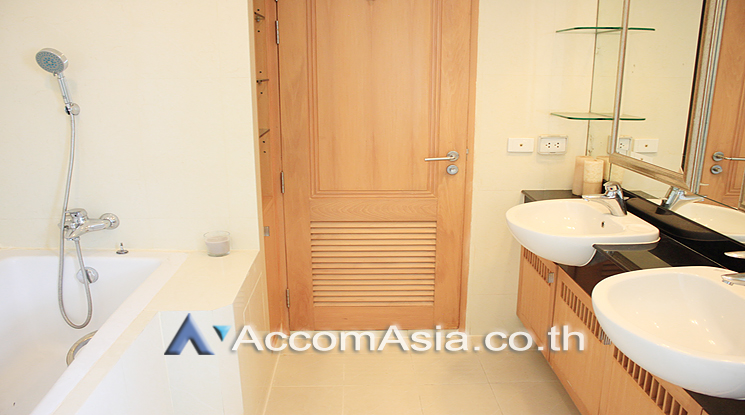 13  3 br Apartment For Rent in Sukhumvit ,Bangkok BTS Phrom Phong at Apartment with Top Facilities, Close to Emshere AA25029