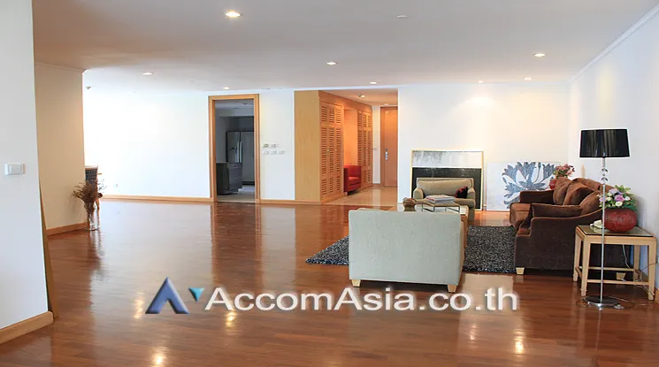  1  3 br Apartment For Rent in Sukhumvit ,Bangkok BTS Phrom Phong at Apartment with Top Facilities, Close to Emshere AA25029