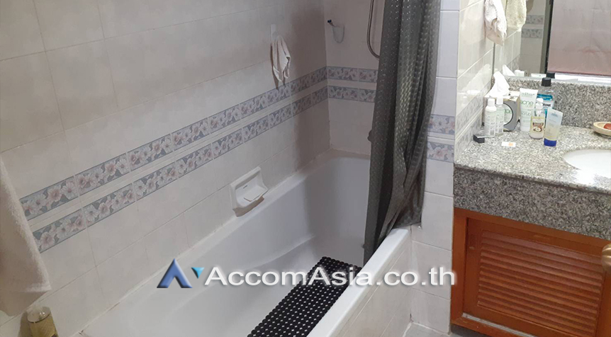 7  2 br Condominium For Rent in Ploenchit ,Bangkok BTS Ratchadamri at Baan Somthavil Ratchadamri AA25057